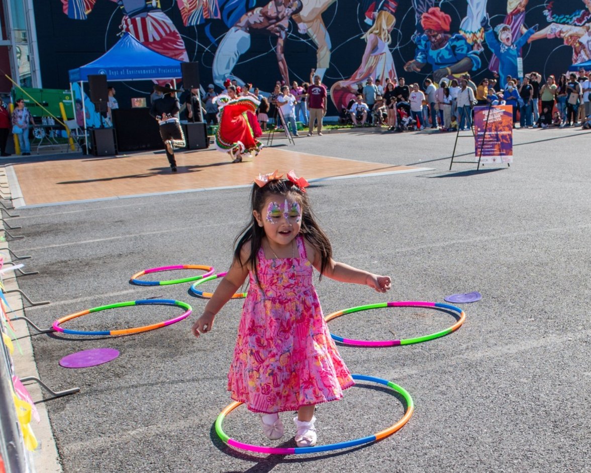 ama-tu-vida-fair-child-hoop-game-hero ama tu vida fair child hoop game hero